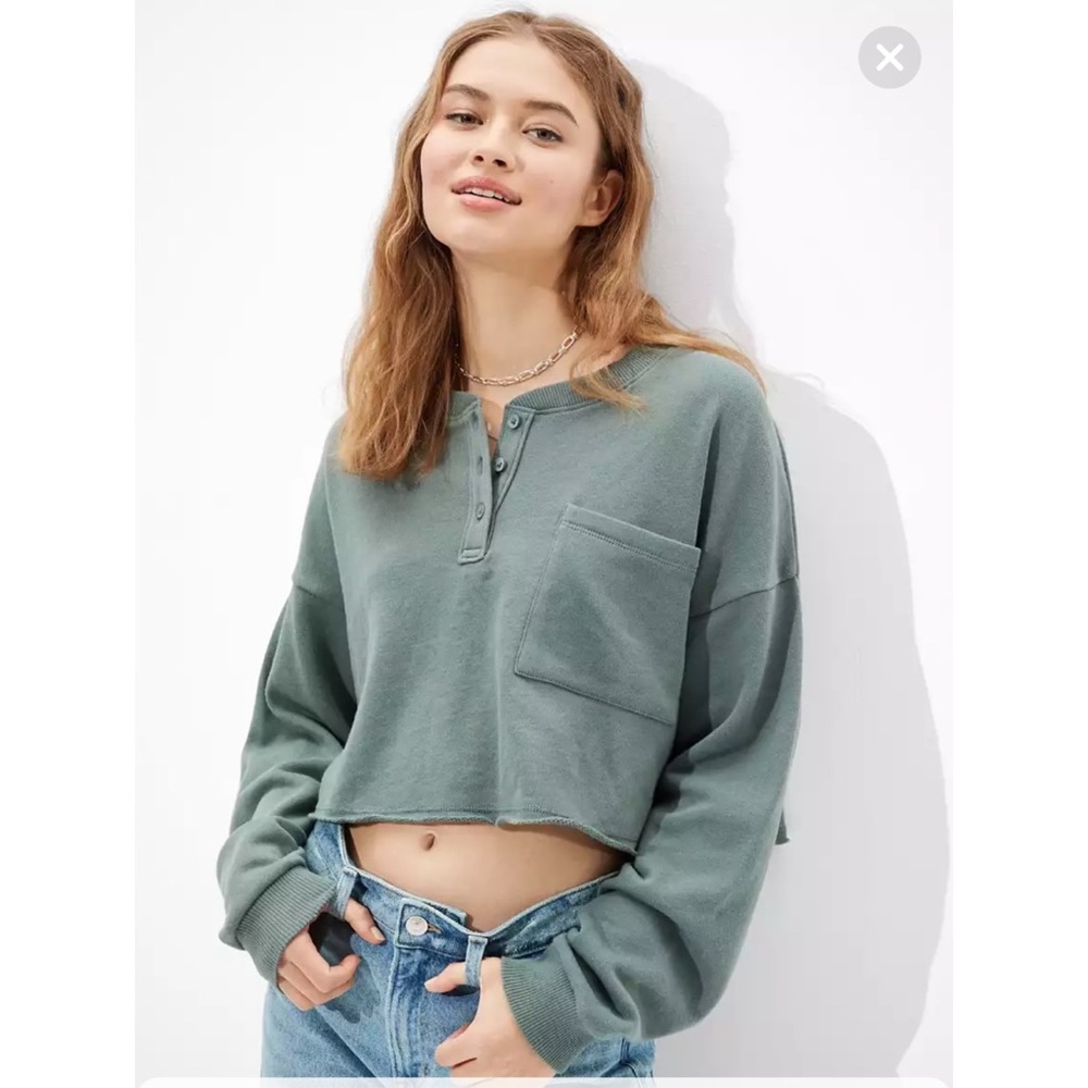 NWOT AE Cropped Henley Sweatshirt
